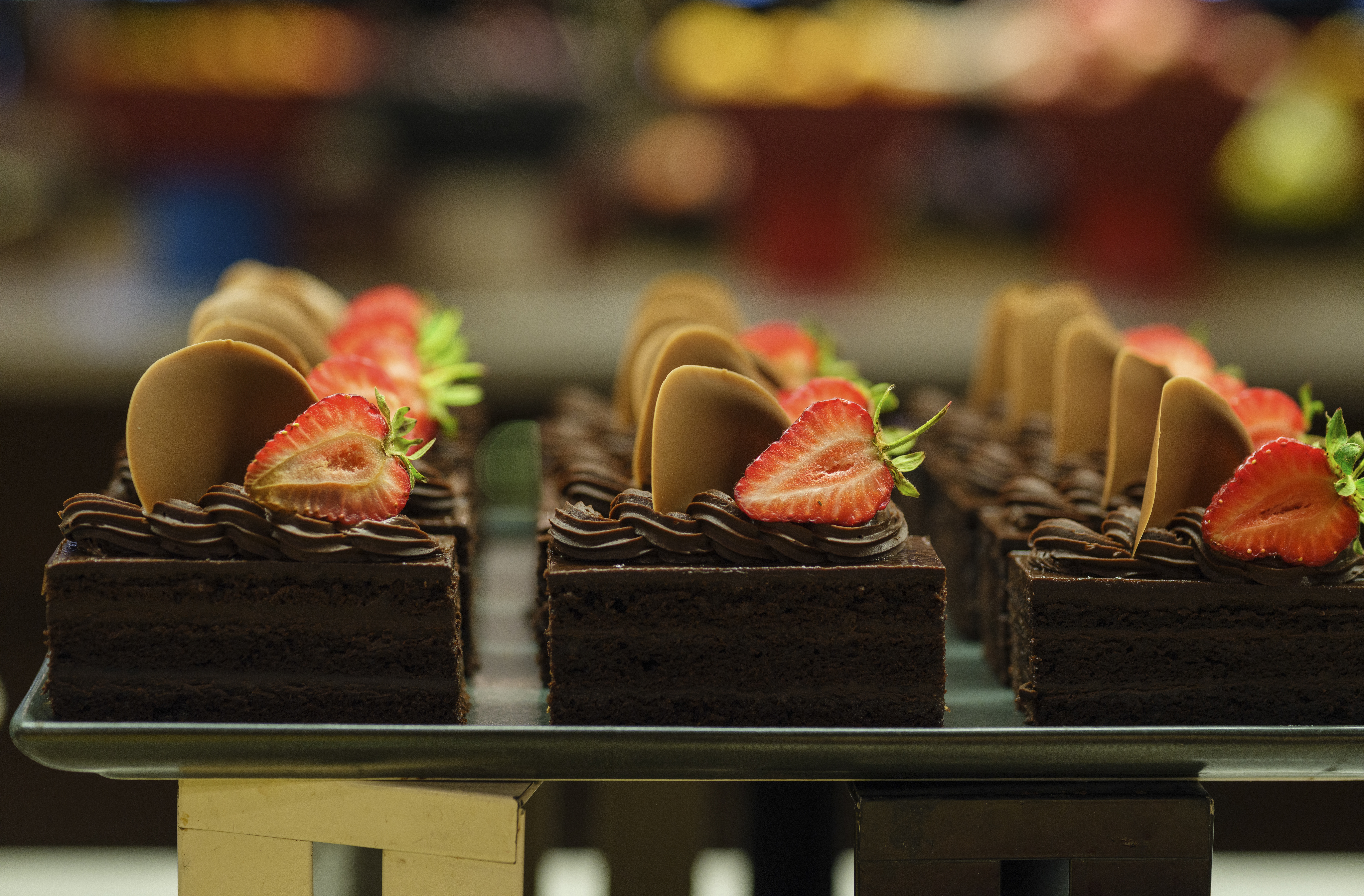 Pumps for chocolate production