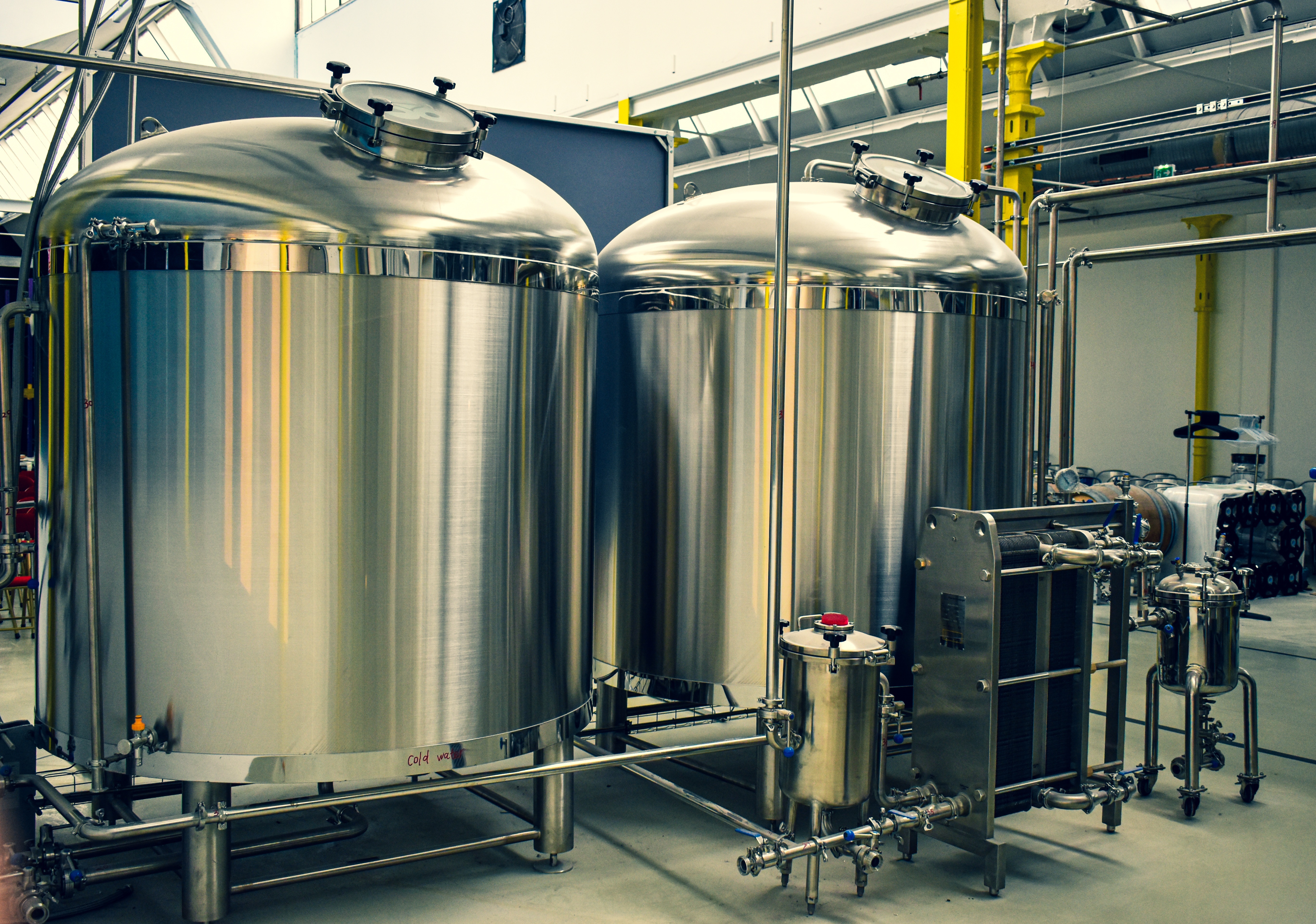 Pumping and cleaning for food and beverage